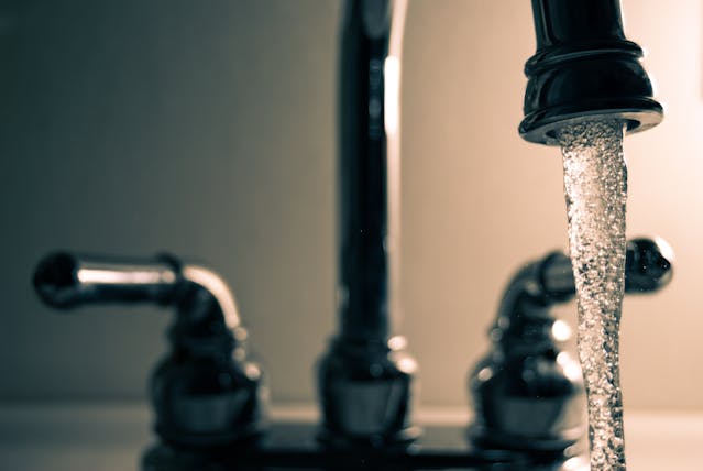 ¿Es mala para la salud el agua del grifo?